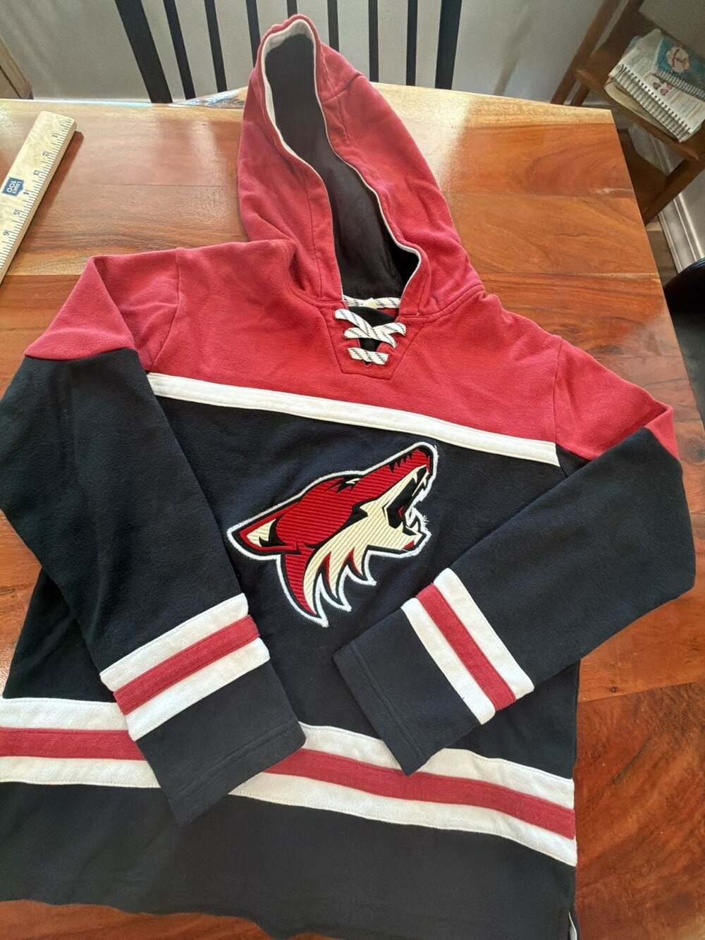 NHL Arizona Coyotes Youth Lacer Hockey Hoodie Sweatshirt Size XL 18/20